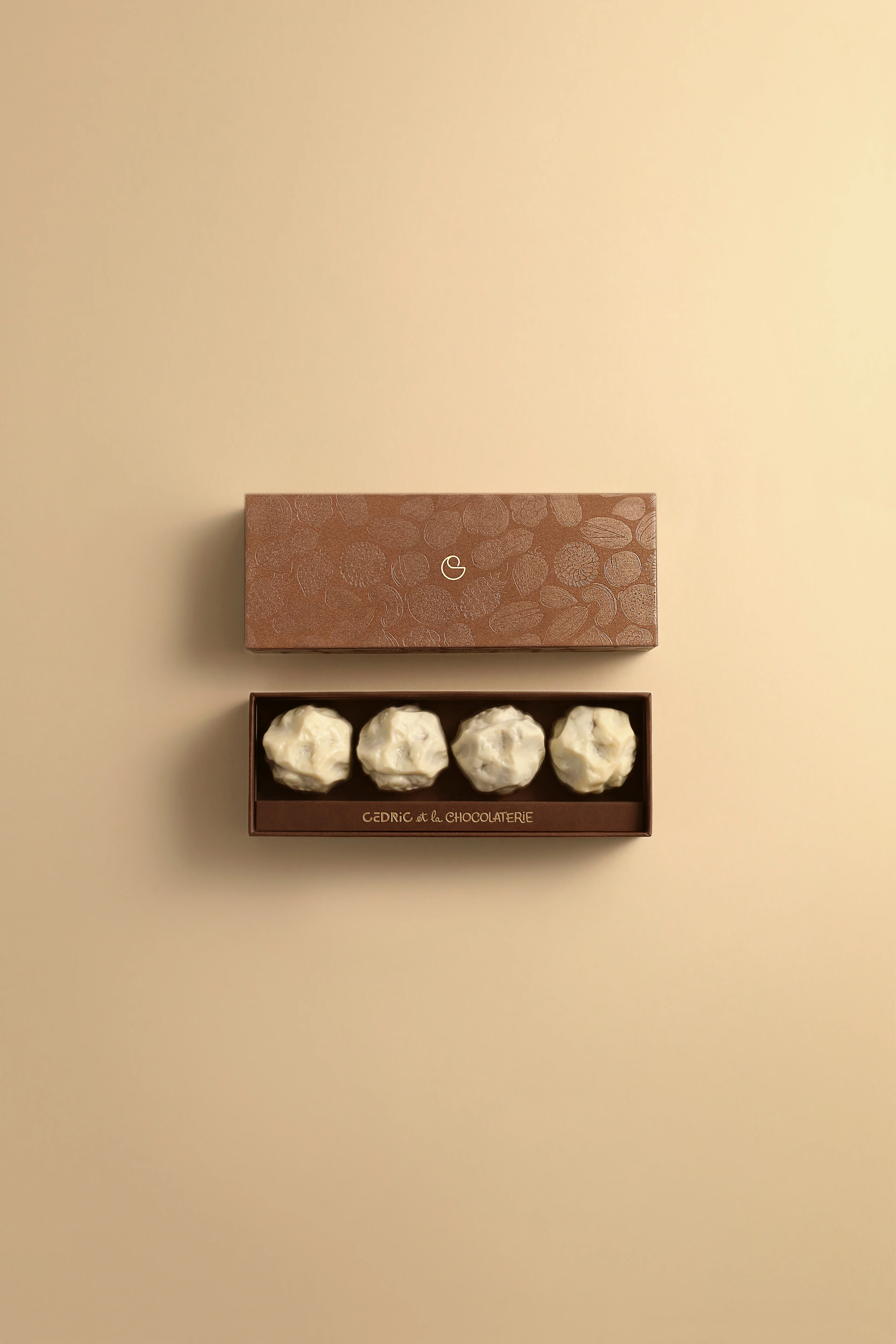 Rocher noisette 4 pièces chocolat blanc